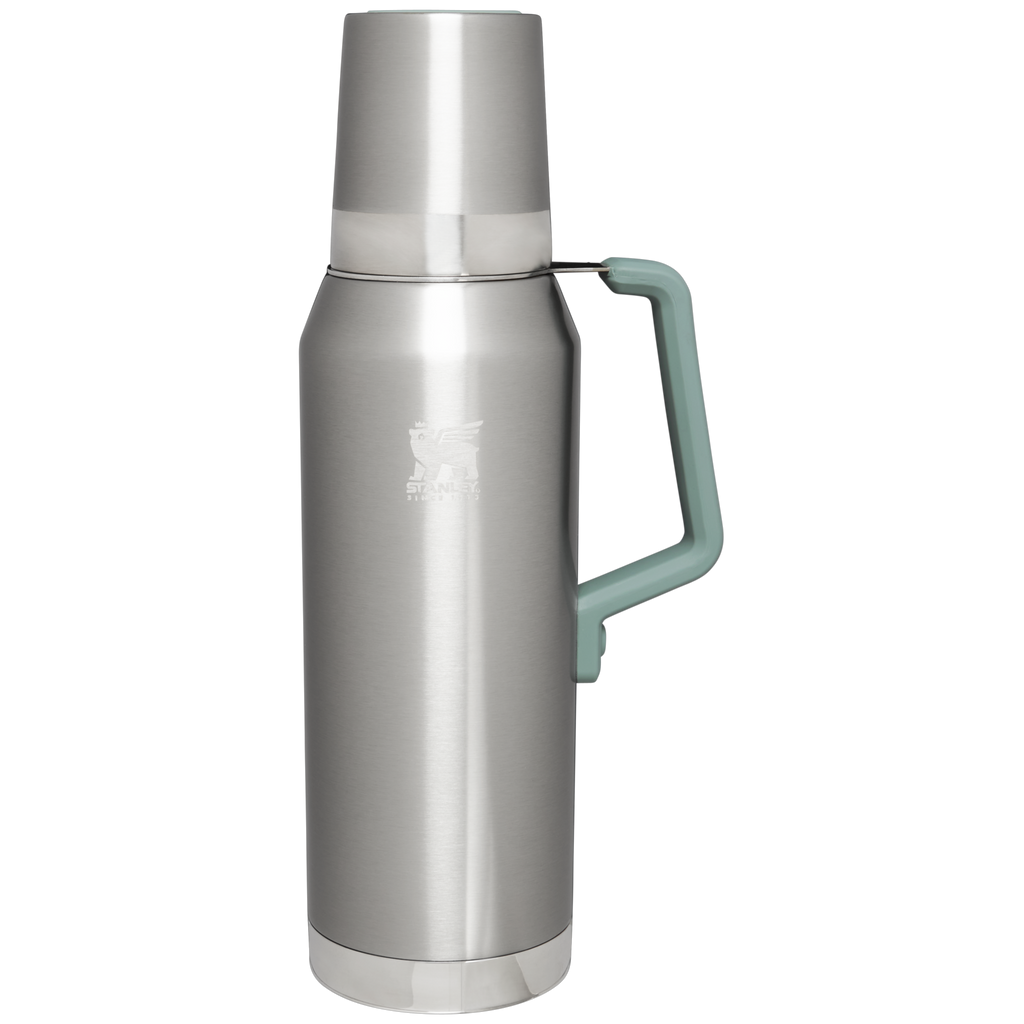 https://www.stanley1913.com/cdn/shop/files/B2B_Web_PNG-The-Forge-Thermal-Bottle-1-4QT-Stainless-Steel-Shale-Front_f7219a33-5a17-4c2c-8dac-cfb19597ebdf_1024x1024.png?v=1704409521