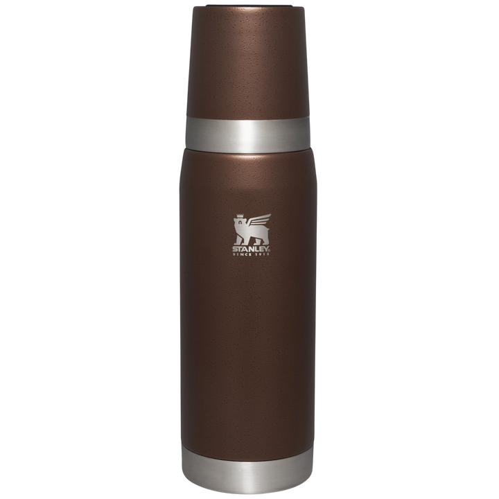 https://www.stanley1913.com/cdn/shop/files/B2B_Web_PNG-The-Forge-Thermal-Bottle-25OZ-Bronze-Moon-Front_3e6b6056-2aae-4dba-bb18-a996917531dd.png?v=1704409739&width=720